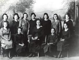 Group of young women and Anna Thiessen