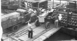 Unloading a tractor