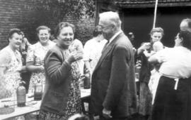 Edna and Amos Swartzentruber with their