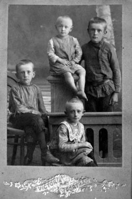 Four boys: Peter Rempel in front