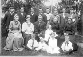 The Amos S. & Magdalena (Musselman) Martin family