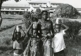 Angolan refugee children in Zaire