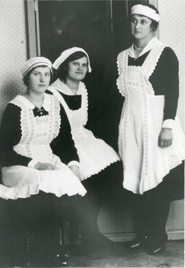 Mennonite domestic servants