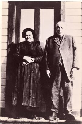 Jacob and Maria (Knelson) Friesen