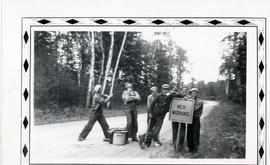 Road Construction: Men Working Sign