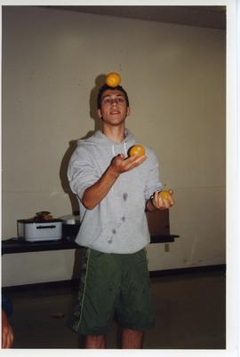 Juggling oranges, Matheson Island