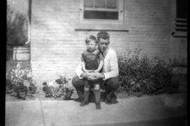 Unidentified man and boy (356.11)